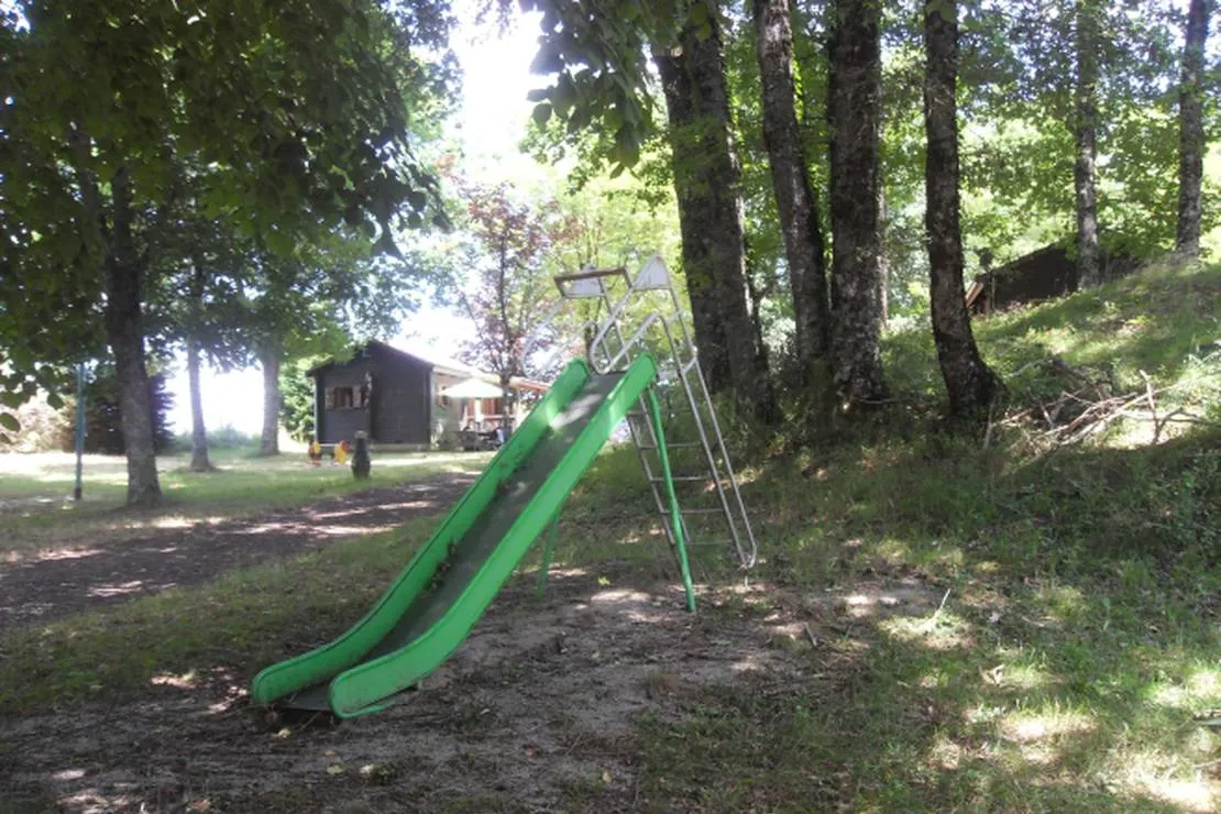 camping-municipal-le-pre-des-etangs-cassaniouze-dzpxg