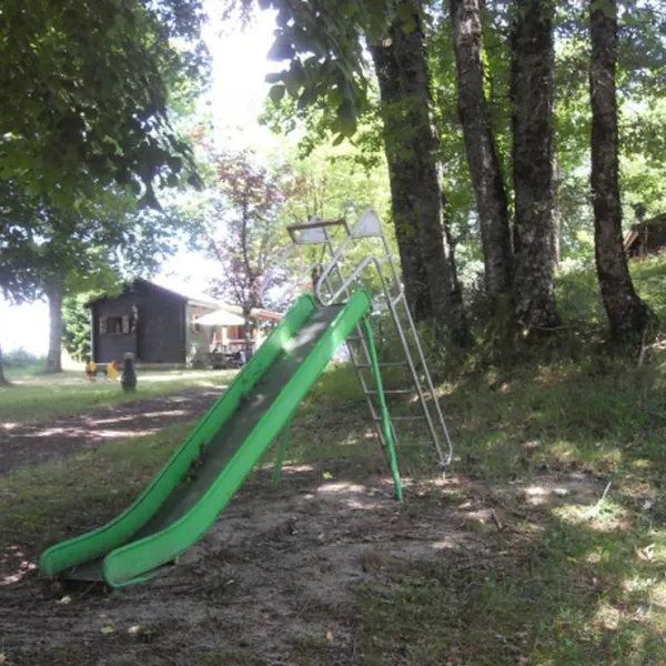 camping-municipal-le-pre-des-etangs-cassaniouze-dzpxg