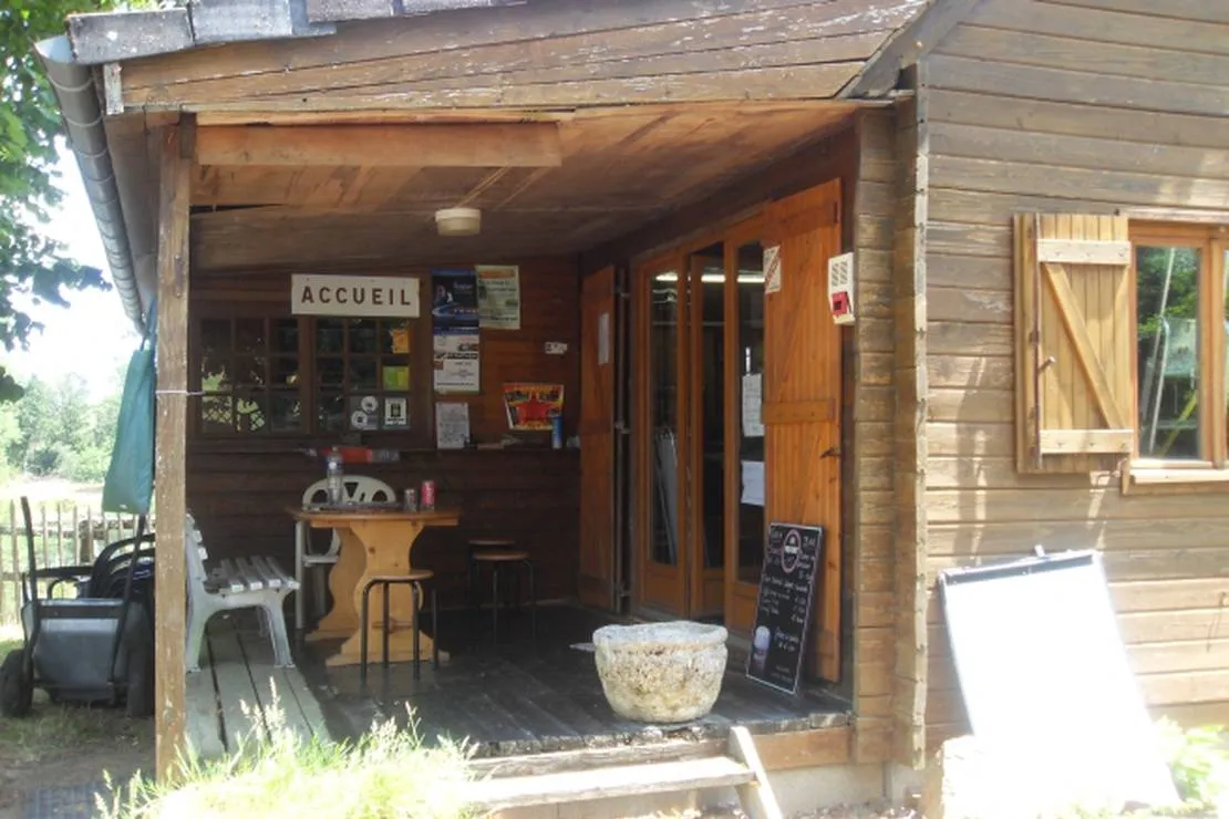camping-municipal-le-pre-des-etangs-cassaniouze-x4aaa