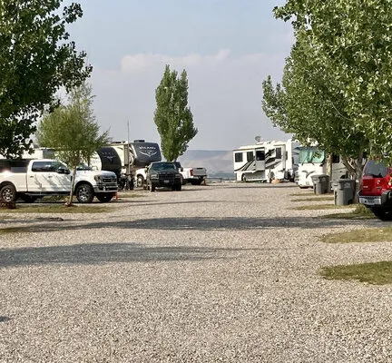 sleeping-bear-rv-park-lander-ltsyl