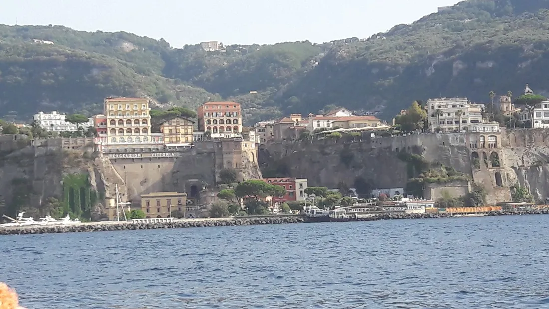 international-nube-dargento-sorrento-pokbw