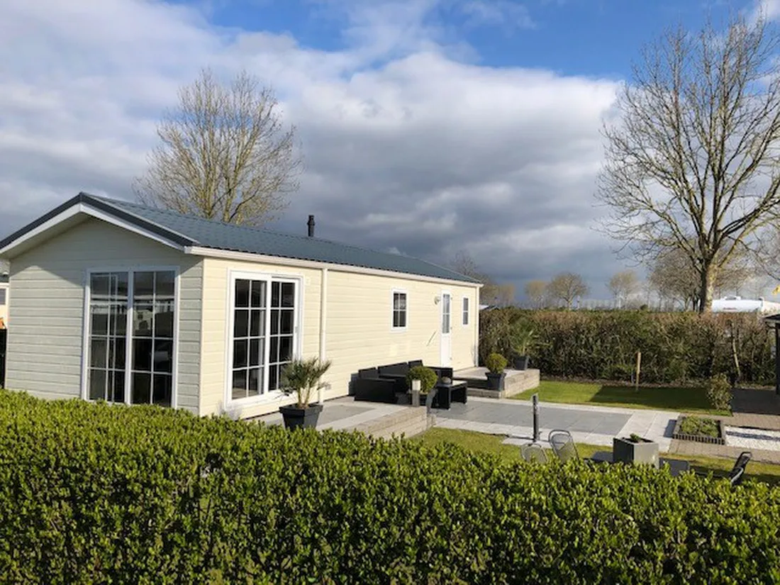 t-vogelnest-stad-aan-t-haringvliet-xvzzc