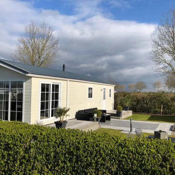 t-vogelnest-stad-aan-t-haringvliet-xvzzc
