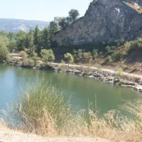 la-valleacutee-heureuse-orgon-bouches-du-rhone-e4kyq