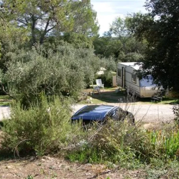 camping-le-fondespierre-castries-hkmyx