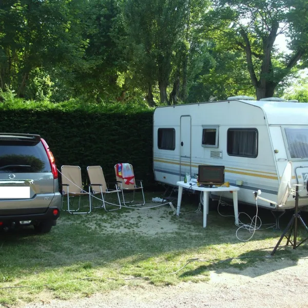 camping-beau-rivage-bellerive-sur-allier-qwmll