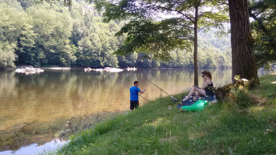 camping-la-berge-ombragee-brivezac-aiong