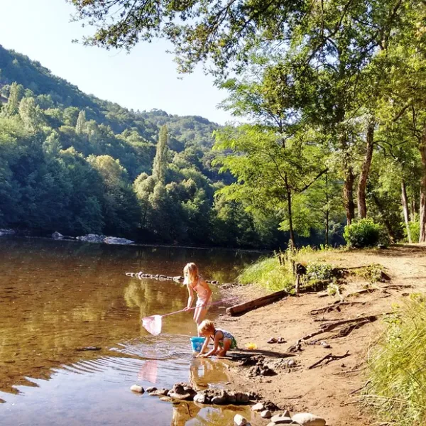 camping-la-berge-ombragee-brivezac-r5zzi