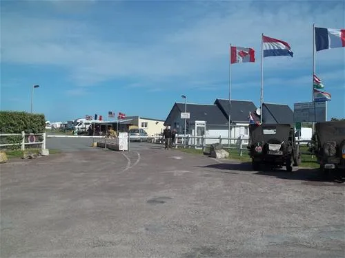 camping-municipal-canadian-scottish-graye-sur-mer-zsaxe