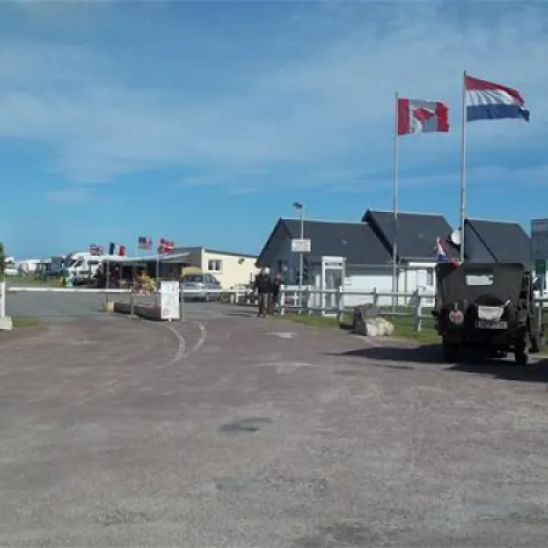 camping-municipal-canadian-scottish-graye-sur-mer-zsaxe