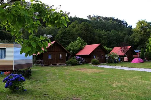 camping-los-pradones-cudillero-naavl