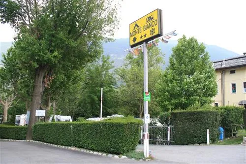 campeggio-monte-bianco-sarre-hwo7d