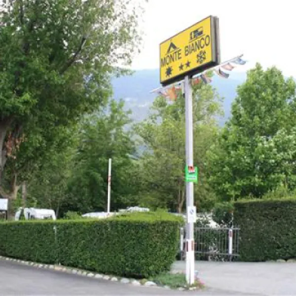 campeggio-monte-bianco-sarre-hwo7d