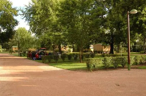 camping-municipal-de-lapalisse-lapalisse-e0weg