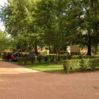 camping-municipal-de-lapalisse-lapalisse-e0weg