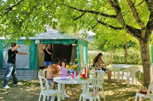 camping-la-plage-meyronne-shed7
