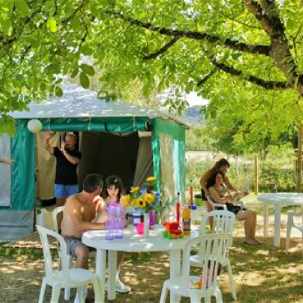 camping-la-plage-meyronne-shed7