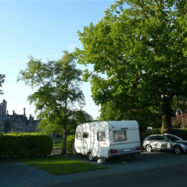 edinburgh-caravan-club-site-edinburgh-5cn3w