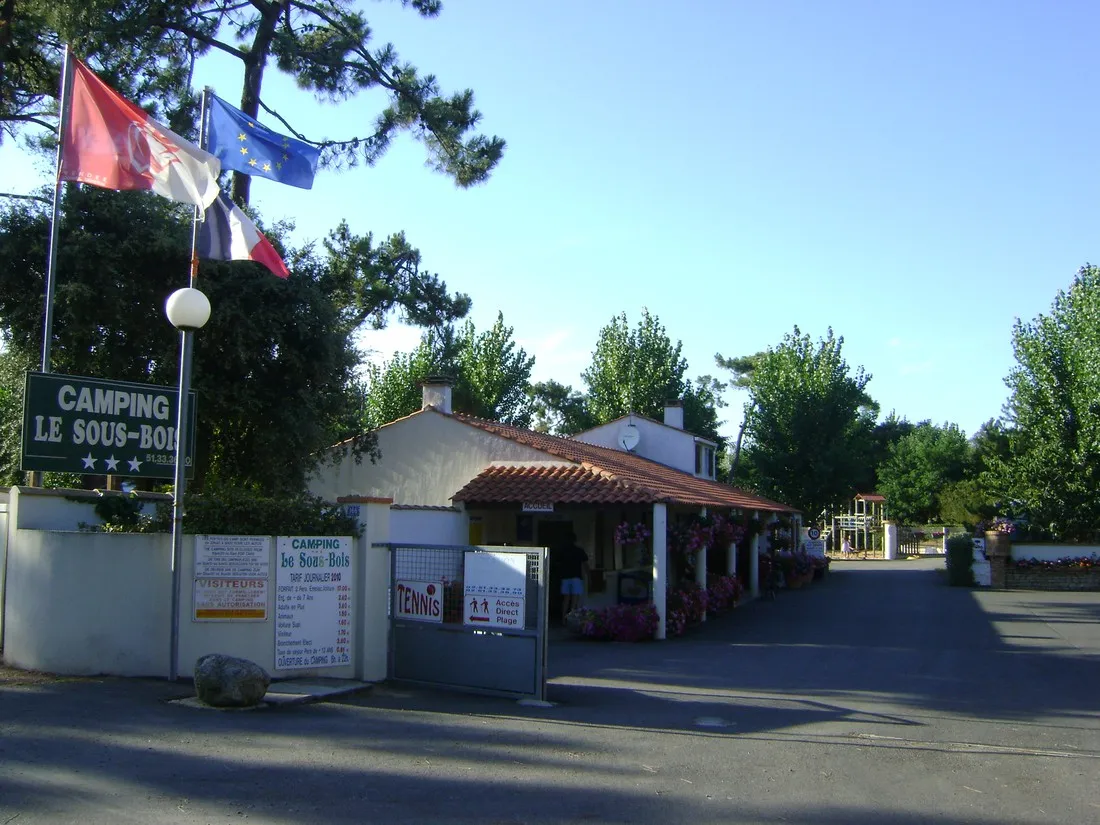 camping-le-sous-bois-longeville-sur-mer-nlpfu