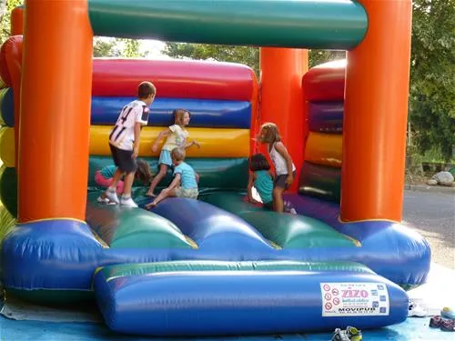 camping-le-lac-de-la-siauve-lanobre-hv5bz