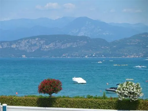 campeggio-spiaggia-doro-lazise-sul-garda-3x09o