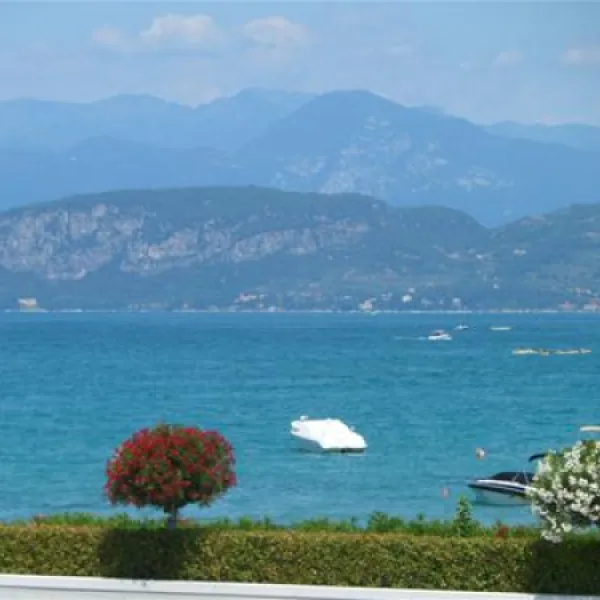 campeggio-spiaggia-doro-lazise-sul-garda-3x09o