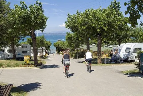 campeggio-spiaggia-doro-lazise-sul-garda-fpo32