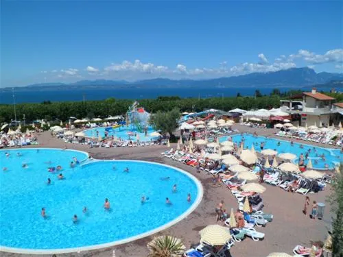 campeggio-spiaggia-doro-lazise-sul-garda-fsym5
