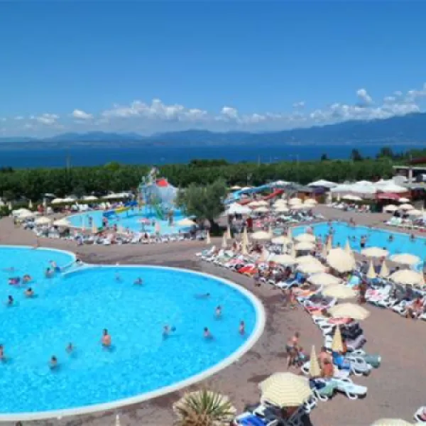 campeggio-spiaggia-doro-lazise-sul-garda-fsym5