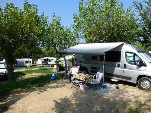 campeggio-spiaggia-doro-lazise-sul-garda-ggr5u