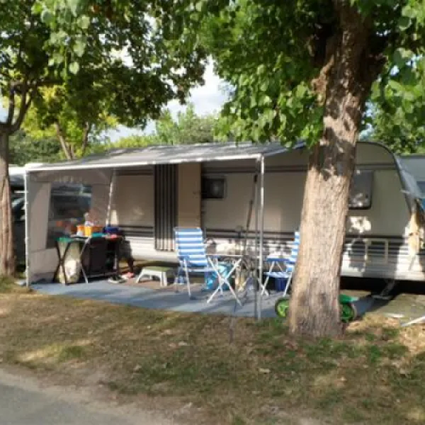 campeggio-spiaggia-doro-lazise-sul-garda-h2wwa
