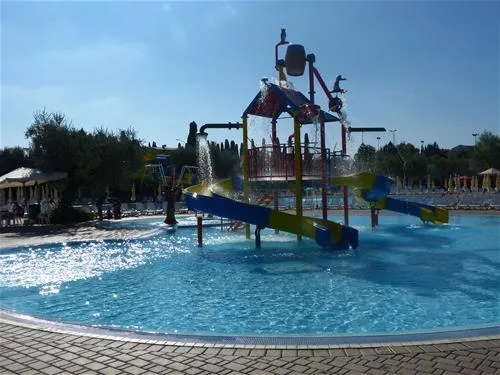 campeggio-spiaggia-doro-lazise-sul-garda-jrd3a