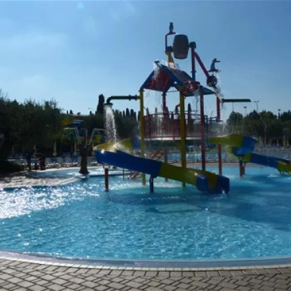 campeggio-spiaggia-doro-lazise-sul-garda-jrd3a
