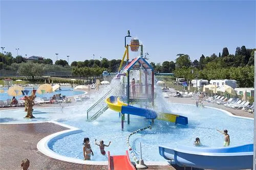 campeggio-spiaggia-doro-lazise-sul-garda-nmm90