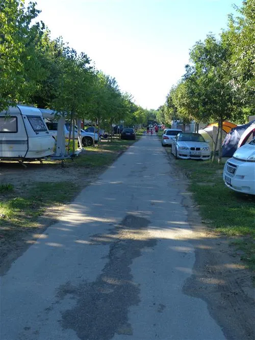 campeggio-spiaggia-doro-lazise-sul-garda-nwwat