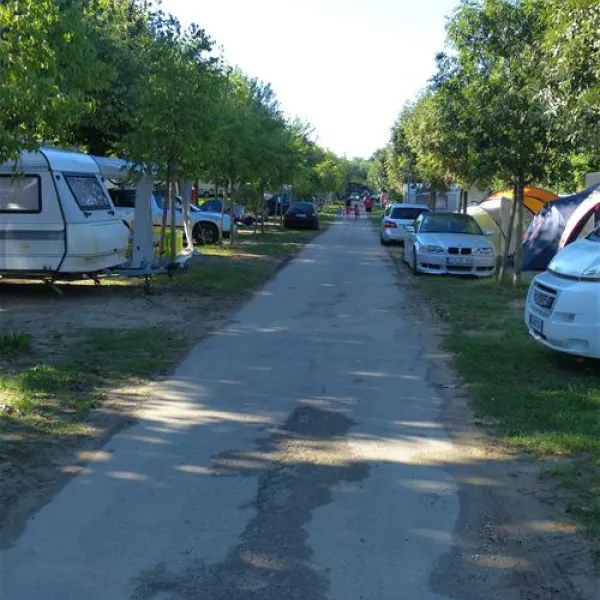 campeggio-spiaggia-doro-lazise-sul-garda-nwwat