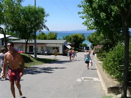 campeggio-spiaggia-doro-lazise-sul-garda-px3yb