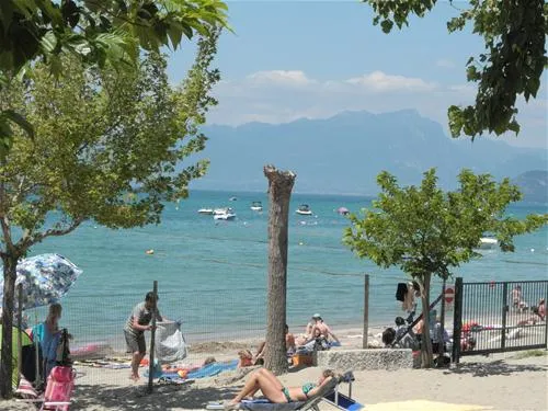 campeggio-spiaggia-doro-lazise-sul-garda-qq0vb