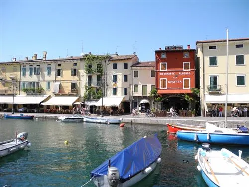 campeggio-spiaggia-doro-lazise-sul-garda-rrxhr