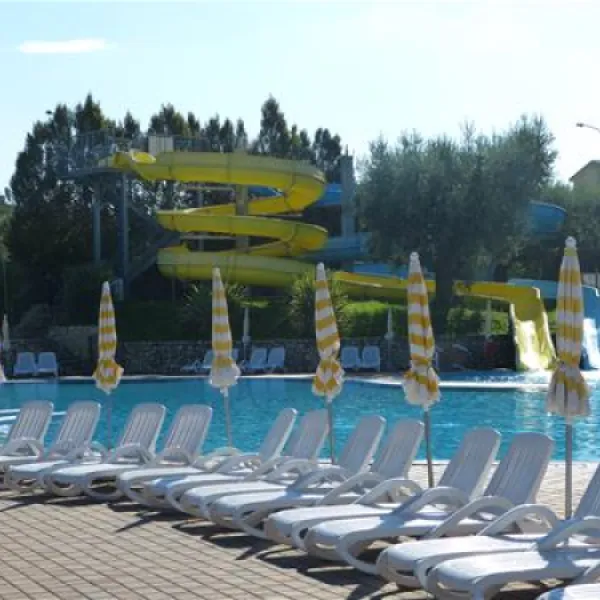 campeggio-spiaggia-doro-lazise-sul-garda-x9y6i