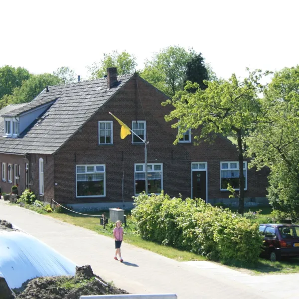 boerderijcamping-wilbertoord-4c4vt