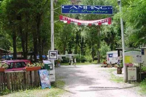 camping-les-peupliers-le-rozier-le-r-7xg3w