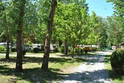 camping-les-peupliers-le-rozier-le-r-hhns9
