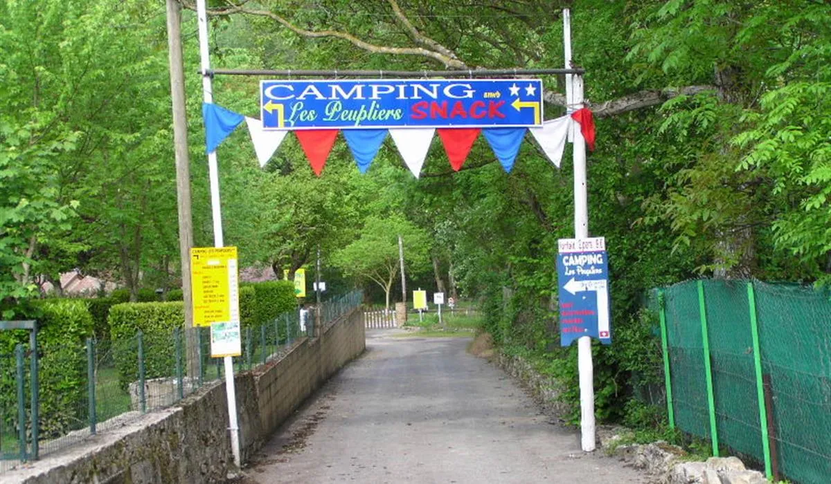 camping-les-peupliers-le-rozier-le-r-wbjzd
