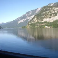 camping-am-see-obertraun-am-hallstttersee-f4qpq