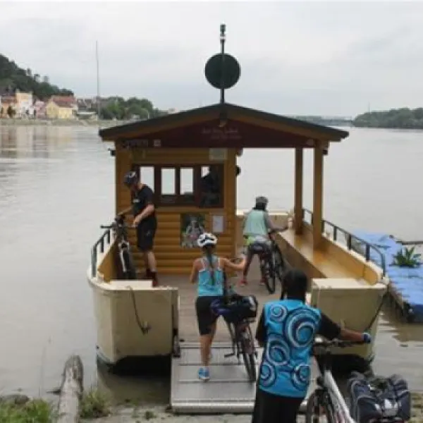 camping-au-an-der-donau-au-an-der-donau-gr17b