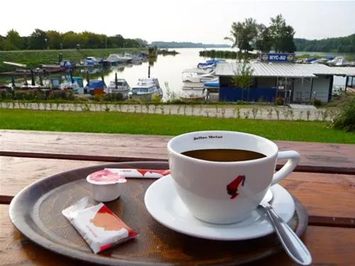 camping-au-an-der-donau-au-an-der-donau-izlko