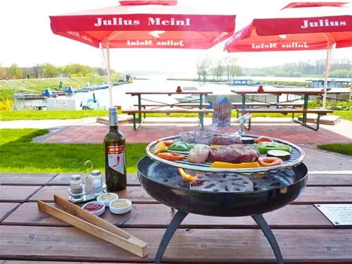 camping-au-an-der-donau-au-an-der-donau-jt1ln