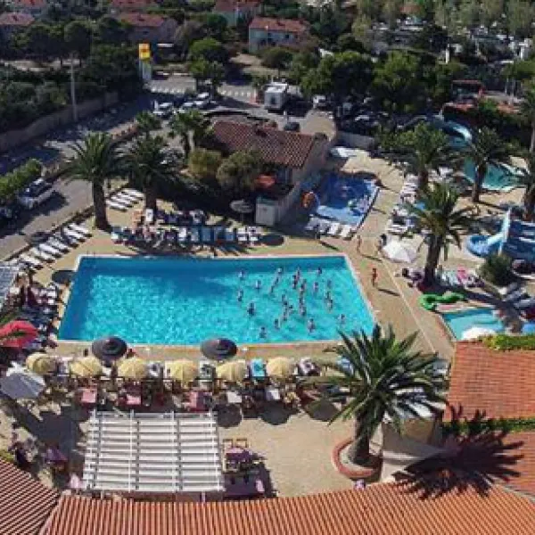 club-california-le-barcares-port-barcares-ka7o5