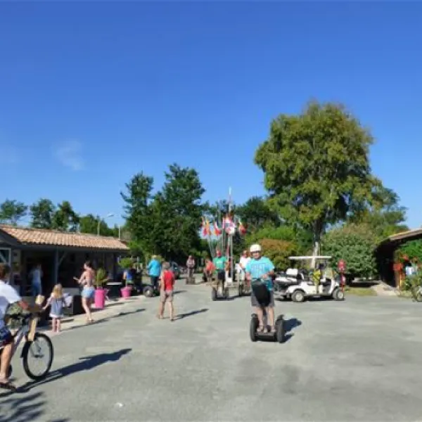 camping-les-ourmes-f-hourtin-lac-fyobo